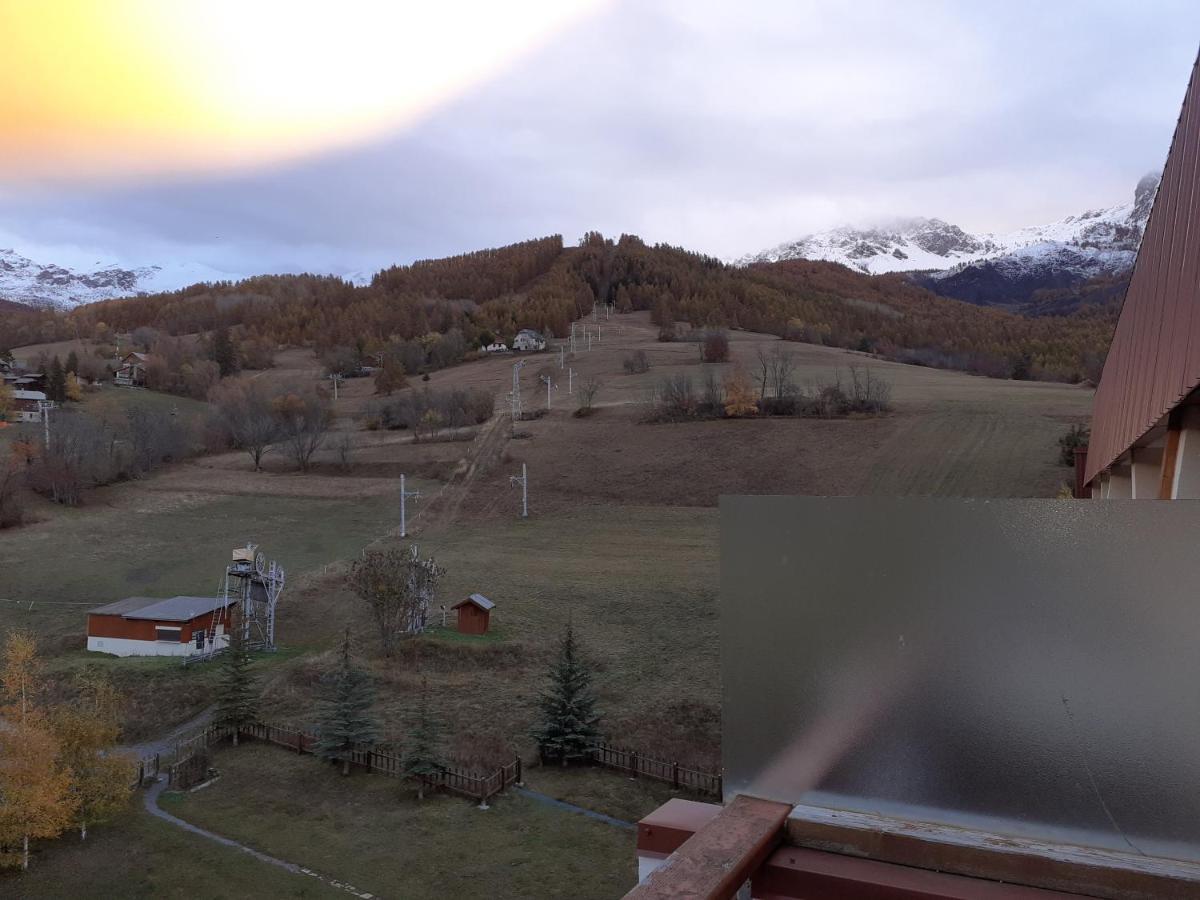 Appartement 2 Ch 40 M2 Au Pied Des Pistes De Ski Enchastrayes Dış mekan fotoğraf