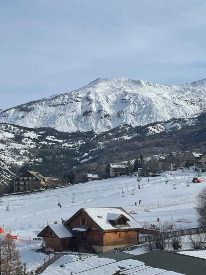 Appartement 2 Ch 40 M2 Au Pied Des Pistes De Ski Enchastrayes Dış mekan fotoğraf